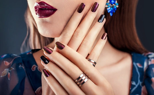 Gel and nail extension services in Los Angeles